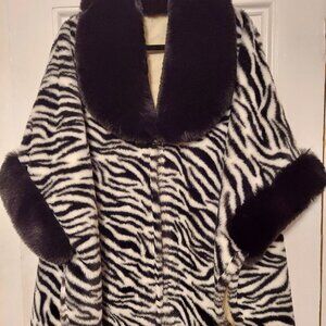 NWOT Black & White Zebra Print Faux Fur Cape One Size